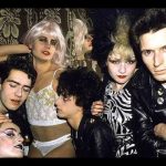 ¿Cuál es la relación de Pedro Almodóvar con el movimiento cinematográfico conocido como "La Movida Madrileña"?